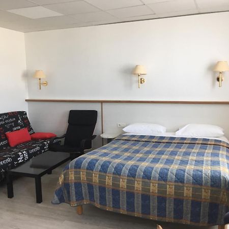 Hotel De La Mer 라트슈수르메르 외부 사진