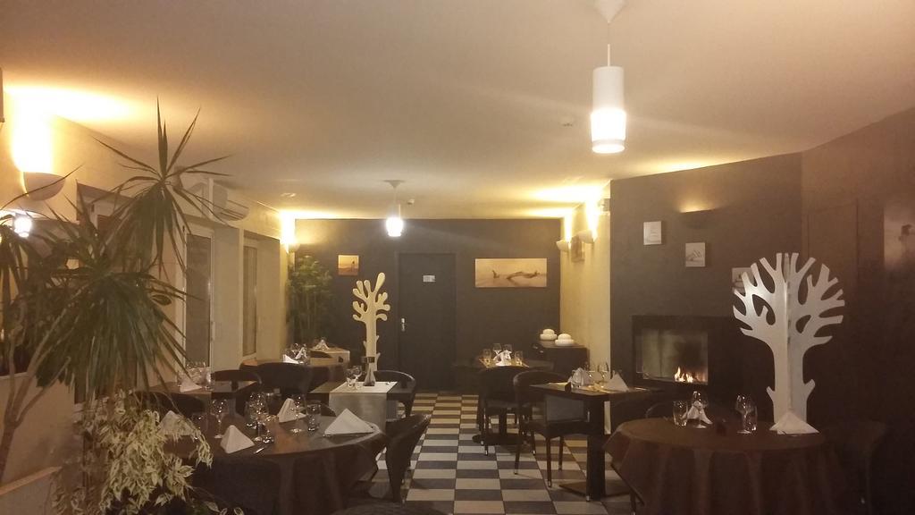 Hotel De La Mer 라트슈수르메르 외부 사진